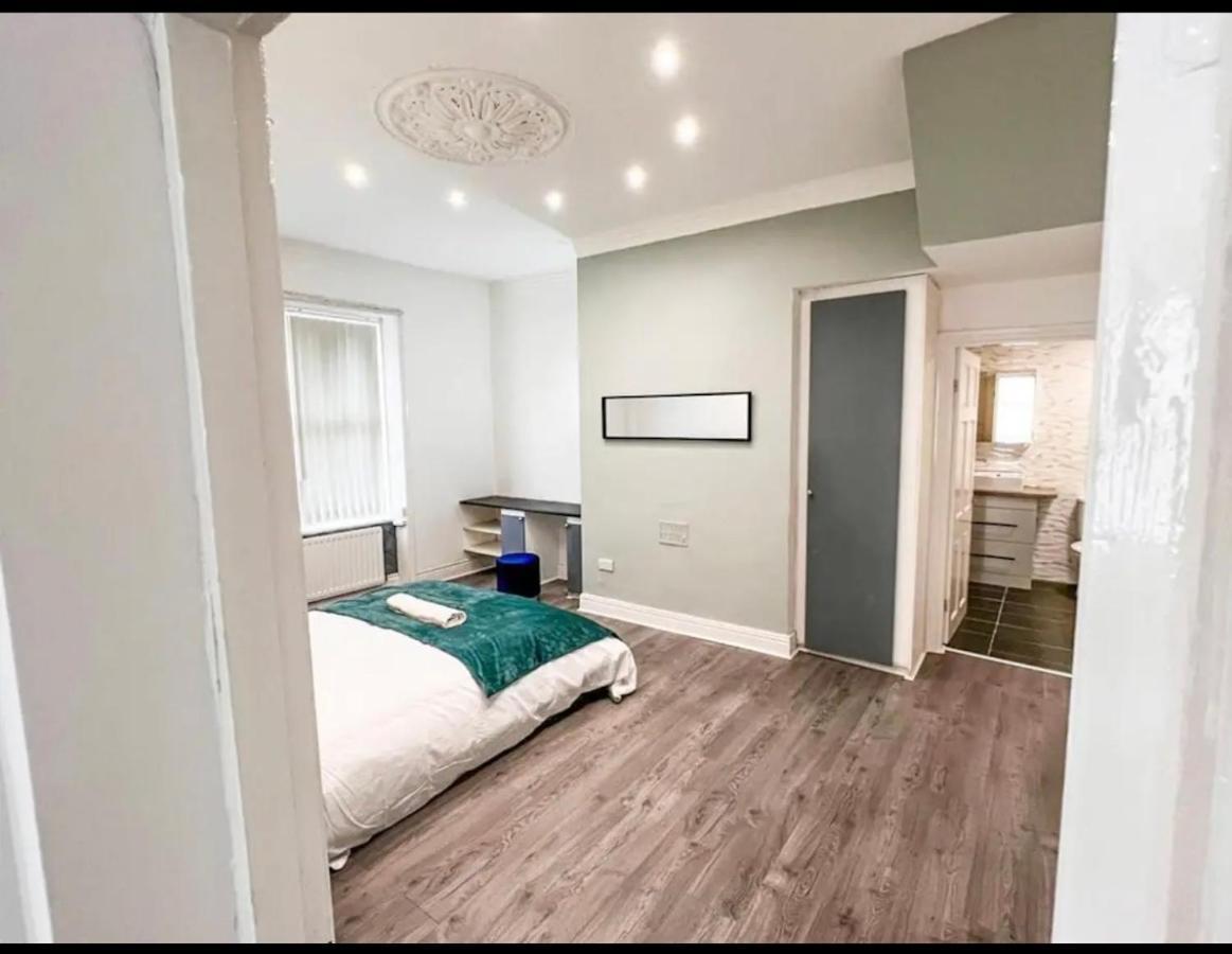 Lovely 1-bedroom apartment, free street parking Newcastle upon Tyne Eksteriør bilde