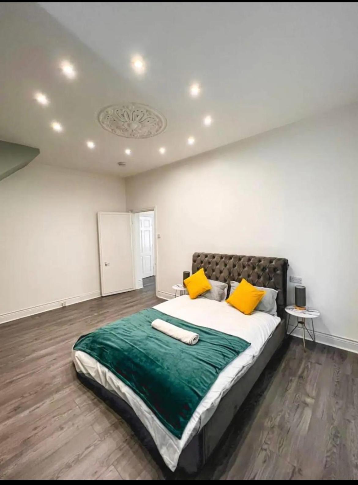 Lovely 1-bedroom apartment, free street parking Newcastle upon Tyne Eksteriør bilde